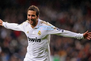 【彩经网】中国滑雪新星闪耀国际赛场，冬奥备战再添强将