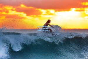 彩经网-NBA总决赛激战正酣，勇士队逆转取胜，库里独砍40分创纪录